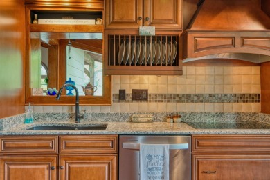 Personal retreat awaits you in meticulously renovated 2BR, 2BA on Skyland Lakes Golf Course in Virginia - for sale on GolfHomes.com, golf home, golf lot