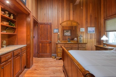 Personal retreat awaits you in meticulously renovated 2BR, 2BA on Skyland Lakes Golf Course in Virginia - for sale on GolfHomes.com, golf home, golf lot