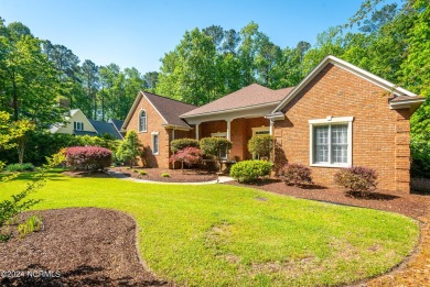 What a beauty!!! This is an amazing well maintained Zaytoun on Cypress Landing Golf Club in North Carolina - for sale on GolfHomes.com, golf home, golf lot