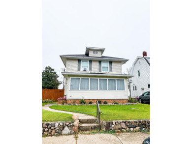 Don't miss this spectacular Mishawaka home, full of updates but on Eberhart Park Golf Course in Indiana - for sale on GolfHomes.com, golf home, golf lot