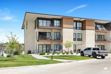 Here is your opportunity to own a primary or secondary residence on Colbert Hills Golf Course in Kansas - for sale on GolfHomes.com, golf home, golf lot