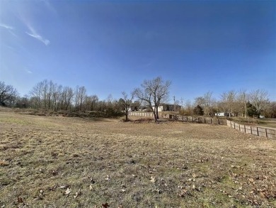 BEAUTIFUL, FAMILY FRIENDLY SUBDIVISION! LESS THAN 1 MILE FROM on Cherry Springs Golf Club in Oklahoma - for sale on GolfHomes.com, golf home, golf lot