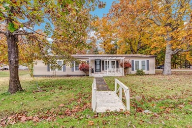 This well maintained 3-bedroom, 2-bath manufactured home offers on Stonehenge Golf Course in Tennessee - for sale on GolfHomes.com, golf home, golf lot