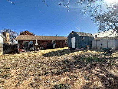 This cozy 3 bedroom 2 bath home is ready for you! 2-car garage on Woodward Municipal Golf Course in Oklahoma - for sale on GolfHomes.com, golf home, golf lot