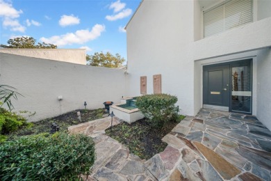 Welcome to this spacious 2-story condo townhouse in the highly on Carrollwood Country Club in Florida - for sale on GolfHomes.com, golf home, golf lot