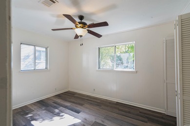 Charming 3BR/1BA home just one block from the Park Hill Historic on  in Arkansas - for sale on GolfHomes.com, golf home, golf lot