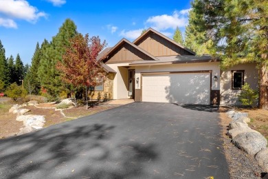 **PRICE IMPROVEMENT** Uncover your ideal mountain haven in this on McCall Municipal Golf Course in Idaho - for sale on GolfHomes.com, golf home, golf lot