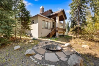 **PRICE IMPROVEMENT** Uncover your ideal mountain haven in this on McCall Municipal Golf Course in Idaho - for sale on GolfHomes.com, golf home, golf lot