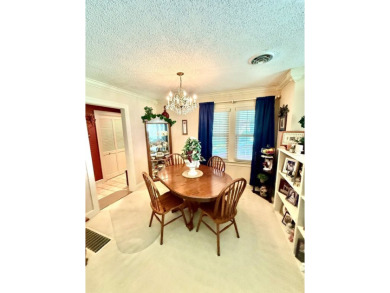 Adorable home in sought after Hunting Creek. This charming 1950s on Hopkinsville Golf and Country Club in Kentucky - for sale on GolfHomes.com, golf home, golf lot