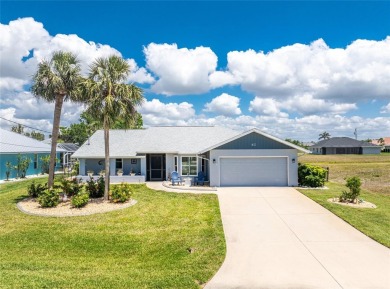 Under contract-accepting backup offers. Charming curb appeal on Pinemoor West Golf Club in Florida - for sale on GolfHomes.com, golf home, golf lot