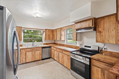 Welcome to 3391 Walnut St NE, a beautifully maintained Florida on The Renaisssance Vinoy Golf Club in Florida - for sale on GolfHomes.com, golf home, golf lot
