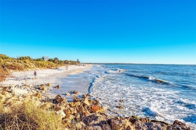 This is one of the BEST lots left. Great building 80X 110  lot on Pinemoor West Golf Club in Florida - for sale on GolfHomes.com, golf home, golf lot