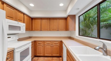 $3,000 Appliance Credit! Centrally located townhouse, with main on The Meadows Golf and Country Club in Florida - for sale on GolfHomes.com, golf home, golf lot