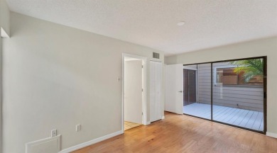 $3,000 Appliance Credit! Centrally located townhouse, with main on The Meadows Golf and Country Club in Florida - for sale on GolfHomes.com, golf home, golf lot