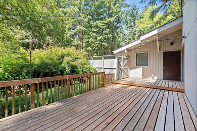 Dreaming of the Oregon Coast? Don't miss this delightful home on Salishan Spa and Golf Resort in Oregon - for sale on GolfHomes.com, golf home, golf lot