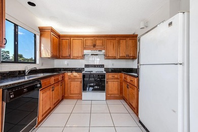 Attention buyers! Fantastic opportunity featuring 2 bedrooms 2 on Gleneagles Golf and Country Club in Florida - for sale on GolfHomes.com, golf home, golf lot