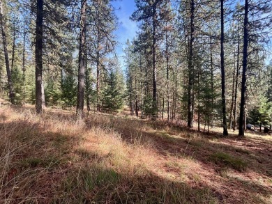 OWNER WILL CARRY! Perfectly wooded .89 acre parcel with a nice on Meadowcreek Golf Resort in Idaho - for sale on GolfHomes.com, golf home, golf lot