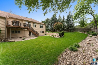 Welcome to this spacious and beautifully maintained 3-bedroom on Prairie Green Golf Course in South Dakota - for sale on GolfHomes.com, golf home, golf lot