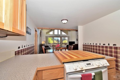 Welcome to this move-in ready home nestled in the exclusive on Meadowcreek Golf Resort in Idaho - for sale on GolfHomes.com, golf home, golf lot