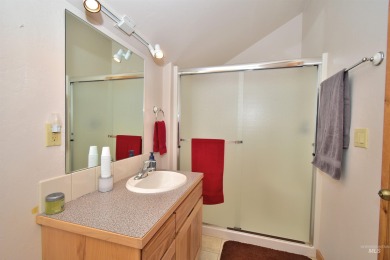 Welcome to this move-in ready home nestled in the exclusive on Meadowcreek Golf Resort in Idaho - for sale on GolfHomes.com, golf home, golf lot