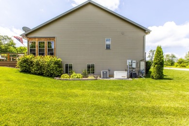 Don't miss out on your own little slice of paradise located in on El Paso Golf Club in Illinois - for sale on GolfHomes.com, golf home, golf lot
