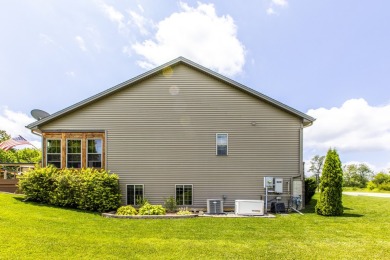 Don't miss out on your own little slice of paradise located in on El Paso Golf Club in Illinois - for sale on GolfHomes.com, golf home, golf lot