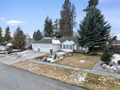 SINGLE LEVEL HOME WITH 3-CAR ATTACHED GARGE AND 20X30 HEATED on Hayden Lake Country Club in Idaho - for sale on GolfHomes.com, golf home, golf lot