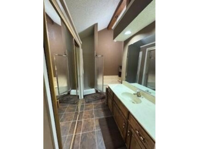 This is a well maintained, low maintenance patio home located on on Duck Creek Golf Club in Texas - for sale on GolfHomes.com, golf home, golf lot