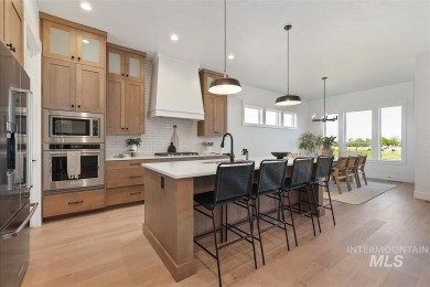 **25k SPRING INCENTIVE FOR A LIMITED TIME** Step into the lovely on Falcon Crest Golf Club in Idaho - for sale on GolfHomes.com, golf home, golf lot