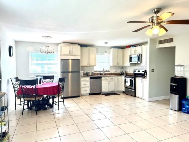 Priced to Sell! Discover the perfect blend of comfort and on Kings Point Executive Golf Course in Florida - for sale on GolfHomes.com, golf home, golf lot