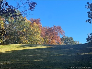 WAKE UP TO PEACEFUL FAIRWAY SUNRISES AND UNWIND WITH on The Oaks Golf Course in Missouri - for sale on GolfHomes.com, golf home, golf lot