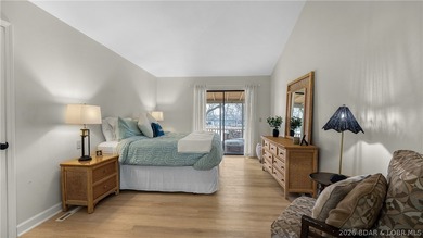 WAKE UP TO PEACEFUL FAIRWAY SUNRISES AND UNWIND WITH on The Oaks Golf Course in Missouri - for sale on GolfHomes.com, golf home, golf lot