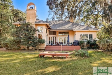 Beautiful and bright updated stucco home in The Landings! on The Landings Club - Oakridge in Georgia - for sale on GolfHomes.com, golf home, golf lot