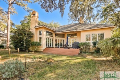 Beautiful and bright updated stucco home in The Landings! on The Landings Club - Oakridge in Georgia - for sale on GolfHomes.com, golf home, golf lot