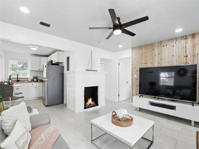 This adorable 2 bed/1 bath home is picture perfect! Fully on Hidden Lakes Golf Club in Florida - for sale on GolfHomes.com, golf home, golf lot