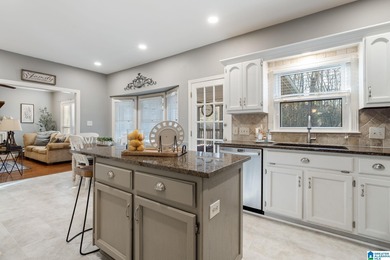 Well-maintained 3BR, 2.5BA home in the heart of Riverchase on Riverchase Country Club in Alabama - for sale on GolfHomes.com, golf home, golf lot