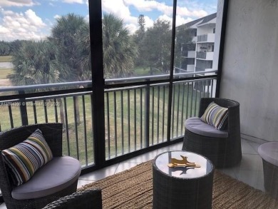 Remodeled and spectacular unit, 2 bedrooms and 2 bathrooms condo on Bonaventure Country Club in Florida - for sale on GolfHomes.com, golf home, golf lot