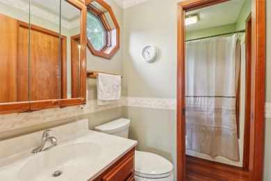 YOU HAVE TO SEE THIS HOME...A BEAUTIFULLY KEPT RANCH SITTING ON on Osceola Country Club in Iowa - for sale on GolfHomes.com, golf home, golf lot