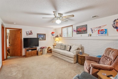 YOU HAVE TO SEE THIS HOME...A BEAUTIFULLY KEPT RANCH SITTING ON on Osceola Country Club in Iowa - for sale on GolfHomes.com, golf home, golf lot