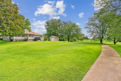 YOU HAVE TO SEE THIS HOME...A BEAUTIFULLY KEPT RANCH SITTING ON on Osceola Country Club in Iowa - for sale on GolfHomes.com, golf home, golf lot