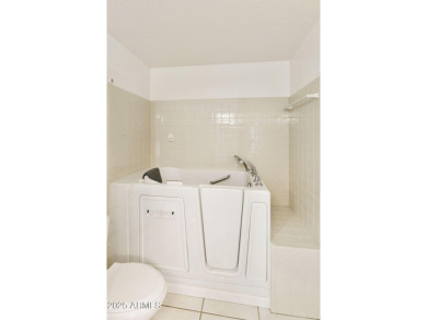 Charming 3BR, 2BA villa on the golf course in the popular active on Cottonwood Country Club in Arizona - for sale on GolfHomes.com, golf home, golf lot