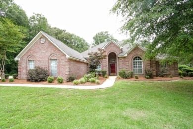 This charming home offers a comfortable, one story layout on Tupelo Country Club in Mississippi - for sale on GolfHomes.com, golf home, golf lot