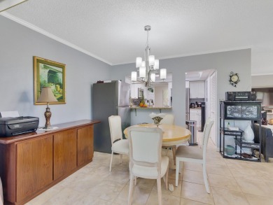 Discover your ideal retreat in this rare 2 bed, 2 bath on Meadowood Golf and Tennis Club in Florida - for sale on GolfHomes.com, golf home, golf lot