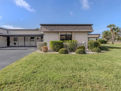 This charming and comfortable villa has it all! With its warm on Jacaranda West Country Club in Florida - for sale on GolfHomes.com, golf home, golf lot
