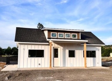 Summer interest rate special, call agent for more details! Call on  in Oregon - for sale on GolfHomes.com, golf home, golf lot
