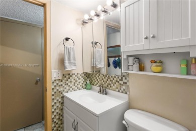 Purchase with 5% down.This well maintained 2-bedroom, 2-bathroom on Eco Golf Club in Florida - for sale on GolfHomes.com, golf home, golf lot