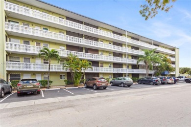 Purchase with 5% down.This well maintained 2-bedroom, 2-bathroom on Eco Golf Club in Florida - for sale on GolfHomes.com, golf home, golf lot