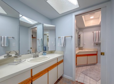 CURRENTLY UNDER CONTRACT, SELLER WILL CONSIDER BACKUP OFFERS on Indian Springs Golf Club in Florida - for sale on GolfHomes.com, golf home, golf lot