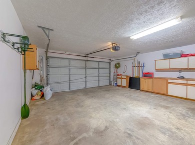 CURRENTLY UNDER CONTRACT, SELLER WILL CONSIDER BACKUP OFFERS on Indian Springs Golf Club in Florida - for sale on GolfHomes.com, golf home, golf lot