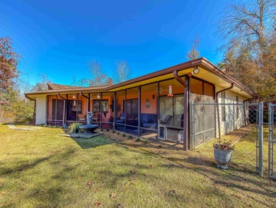 CURRENTLY UNDER CONTRACT, SELLER WILL CONSIDER BACKUP OFFERS on Indian Springs Golf Club in Florida - for sale on GolfHomes.com, golf home, golf lot